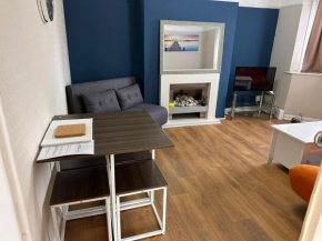Letzi - Modern 2 Bedroom Apartment Near Heathrow
